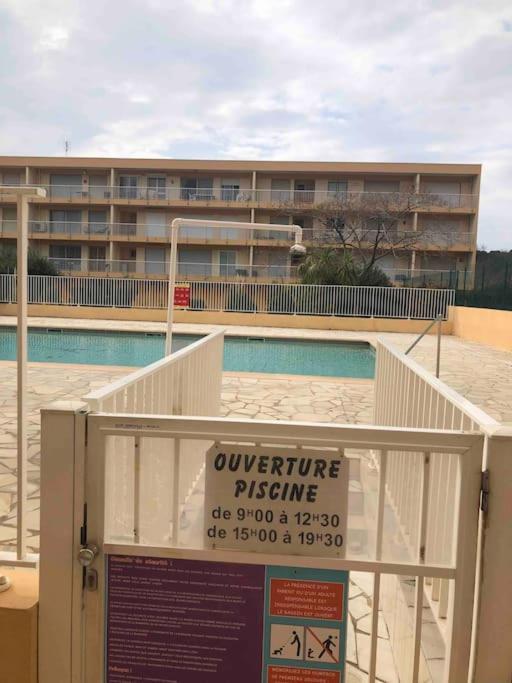 Appartement Vue Mer Au Lavandou Le Lavandou Exteriér fotografie